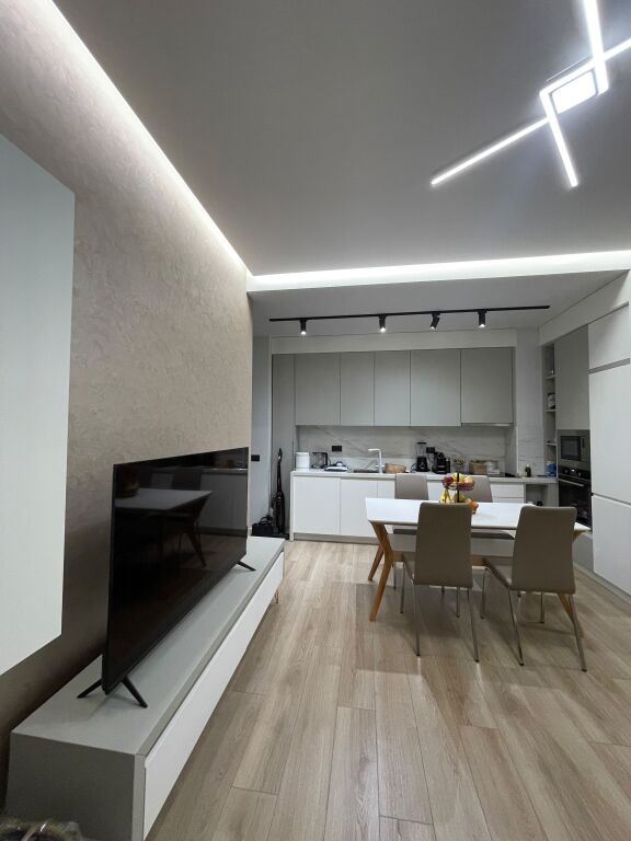 Apartament 2+1+2 me qira , Rr e Kosovareve !