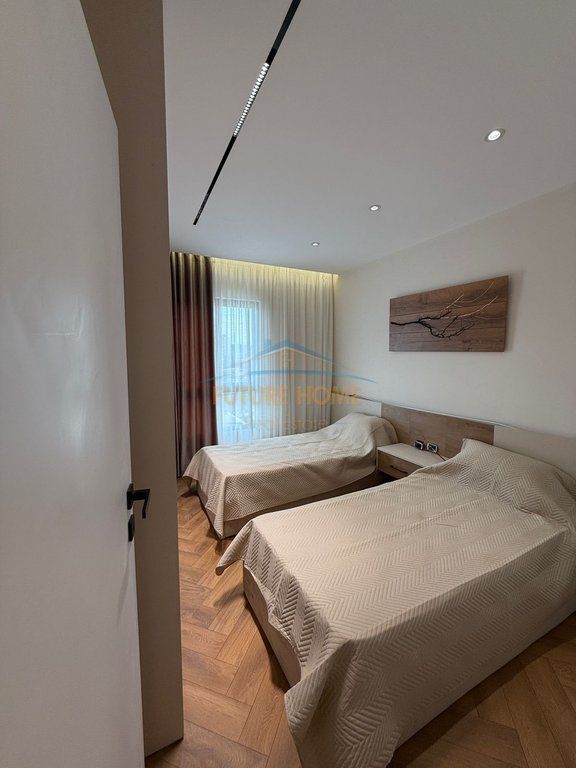 SHITET APARTAMENT 2+1 RRUGA KAVAJES PRANE PALLATIT ME SHIGJETA