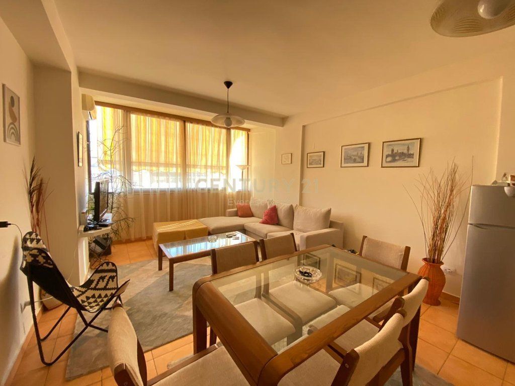 Apartament 2+1 per Qira Rruga Kavajes