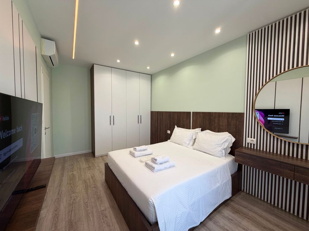 Apartment 1+1+Parking for rent at the Paris Municipality.