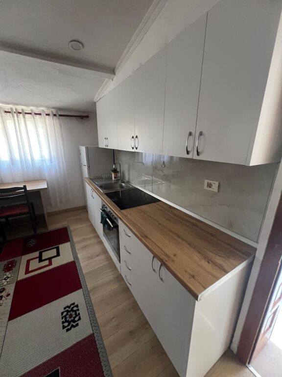 Rent | Apartament 2 + 1 | Gjergj Legisi | 450 €/month