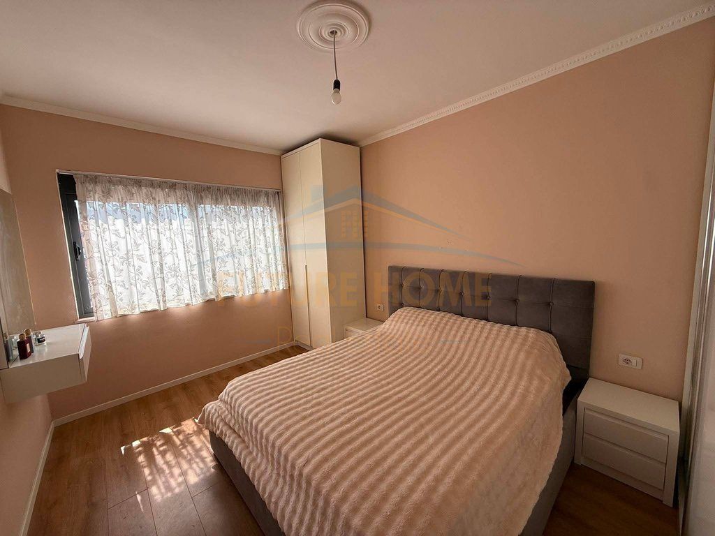 Shitet, Apartament 2+1, Unaza e Re, Tiranë.