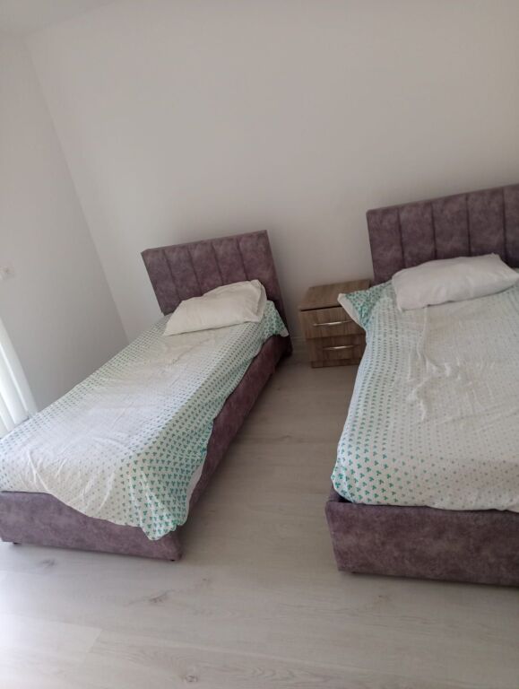 APARTAMENT 2+1. 35000 LEKE.YZBERISHT