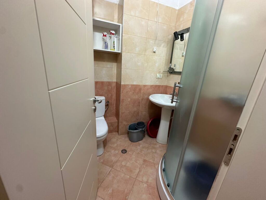 Affitto, Appartamento 1+1+veranda Via delle Barricate