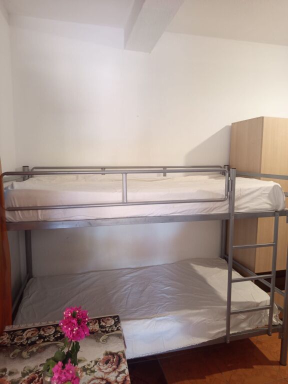 GARSIONERE 21000 LEKE.PALLATI I SPORTIT
