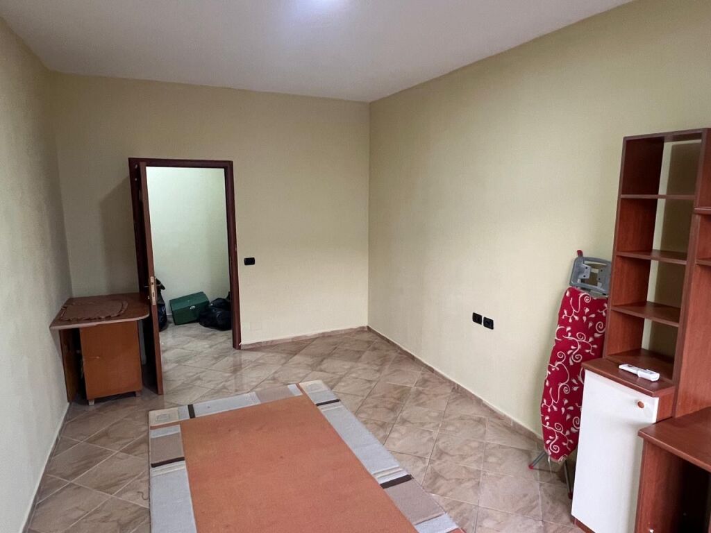 Apartment 2+1 for rent Yzberisht !