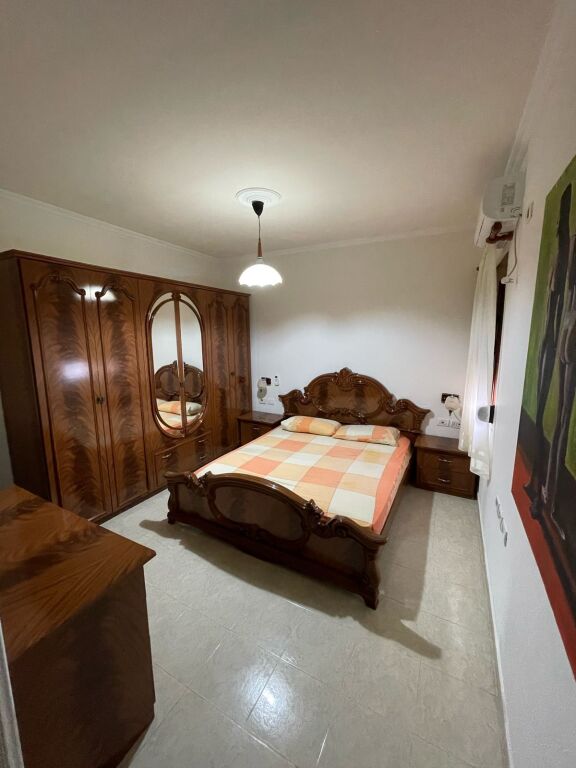 Shitet Apartament 2+1 Tek Ish Tregu Elektrik prane Minibashkise nr2