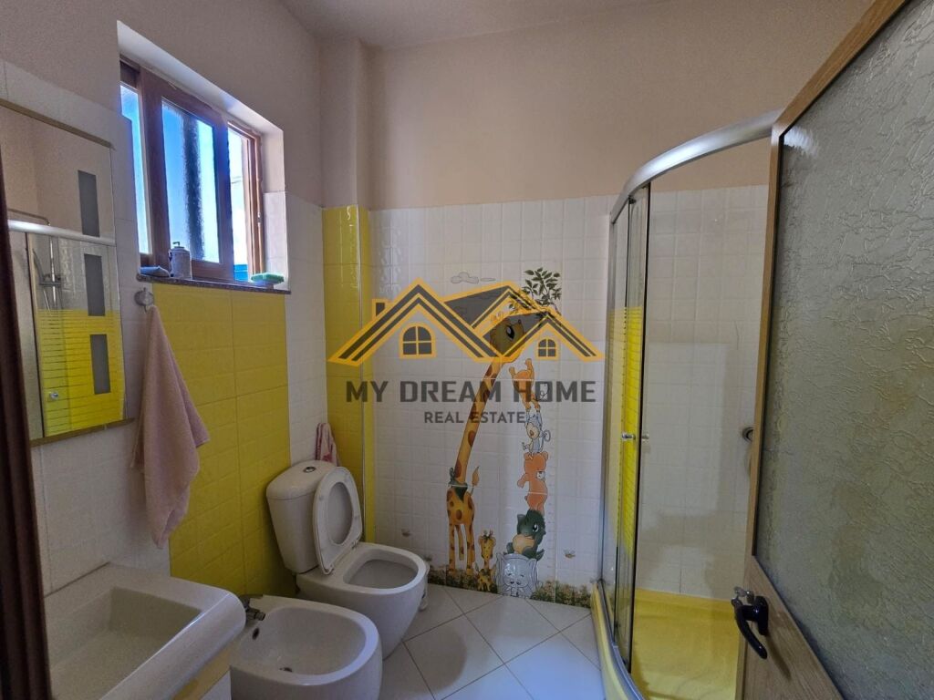 SHITET SHTEPI PRIVATE TEK CEZMA FERRES, DURRES !!!