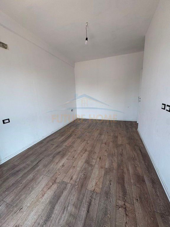 Shitet, Apartament 3+1+2, Kompleksi Ndregjoni, Rruga Jordan Misja