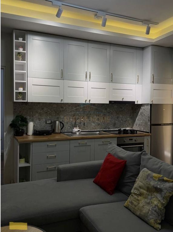 Shitet, Apartmament 2+1, Rruga e Dibres, Tirane 230,000 €