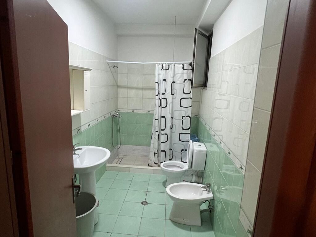 Apartment 2+1 for rent Yzberisht !