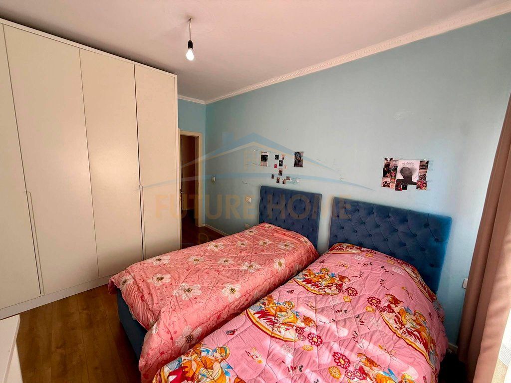 Shitet, Apartament 2+1, Unaza e Re, Tiranë.
