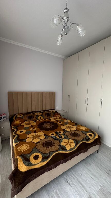 Apartament 1+1 per qira tek Shkolla Partizani