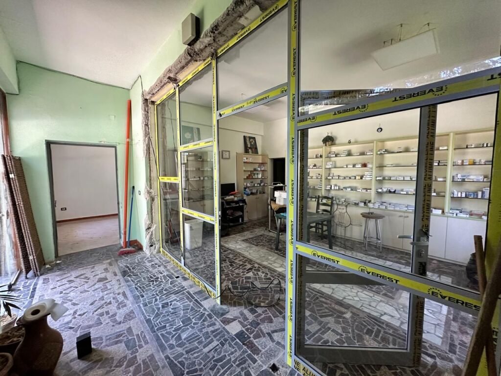 SHITET GODINË 2-KATËSHE – HOTEL 7 DHOMA + AMBIENT BIZNESI, LLIXHA ELBASAN
