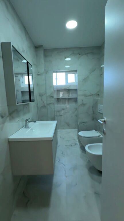 Shitet Apartament 2+1 ne Durres