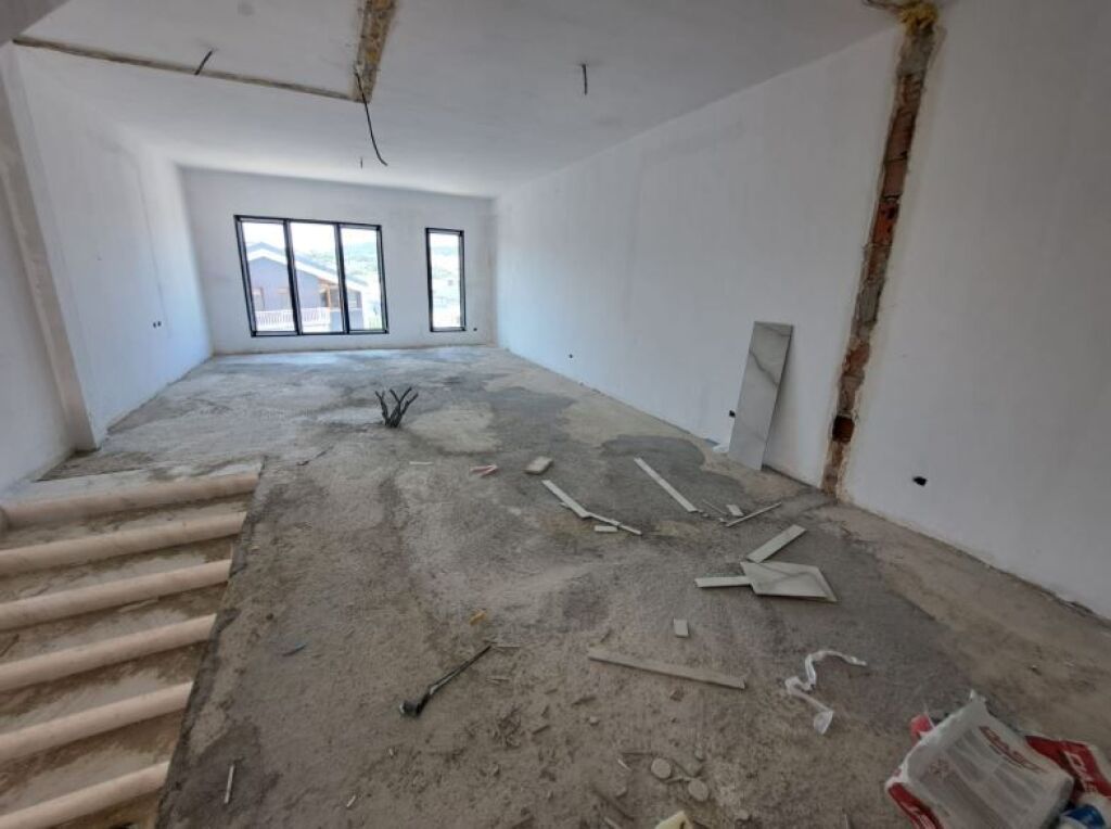 Triplex ne Shitje, Piccadilly Residence, pranë TEG  ID 5326