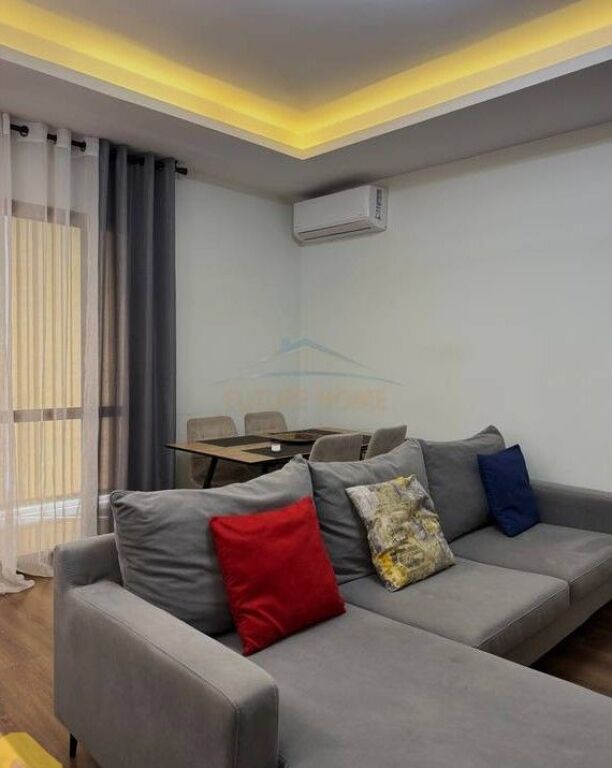 Shitet, Apartmament 2+1, Rruga e Dibres, Tirane 230,000 €