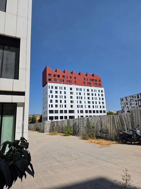 # FOR SALE: Penthouse Duplex 🏘 2+1+2 Bathrooms &amp; Balcony (📍 Square21 Complex) – 21 Dhjetori | 102.91 m² (Price €255,000) 🧭✨