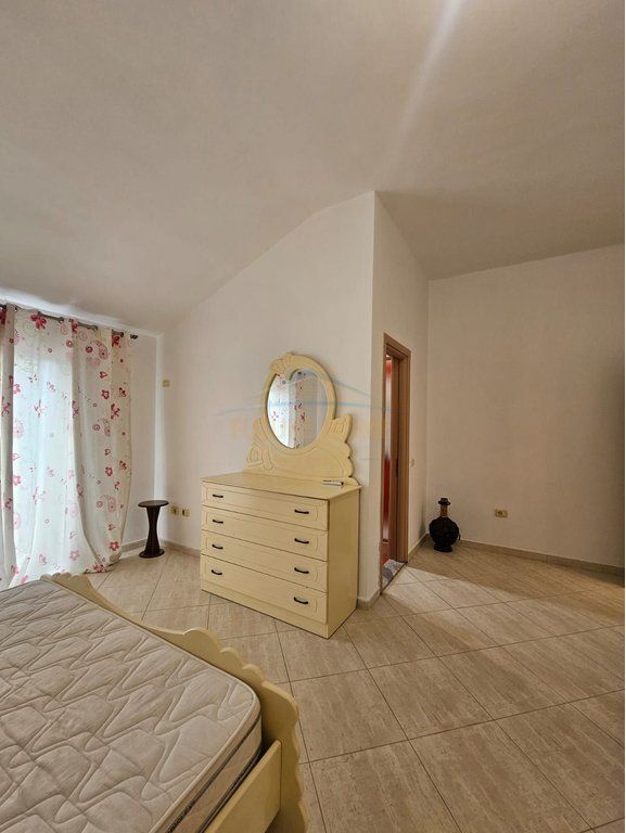 Affitto, Appartamento 2+1+2+2 posti auto, Fresk