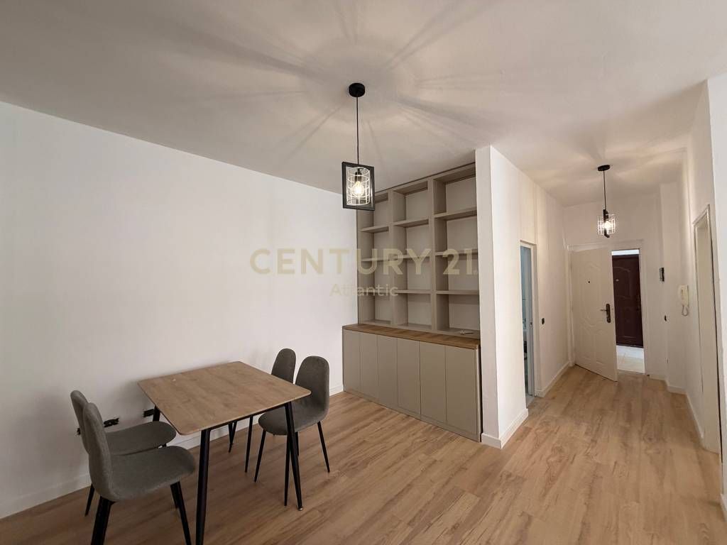 JEPET ME QERA APARTAMENT 2+1 NE PLAZH DURRES !