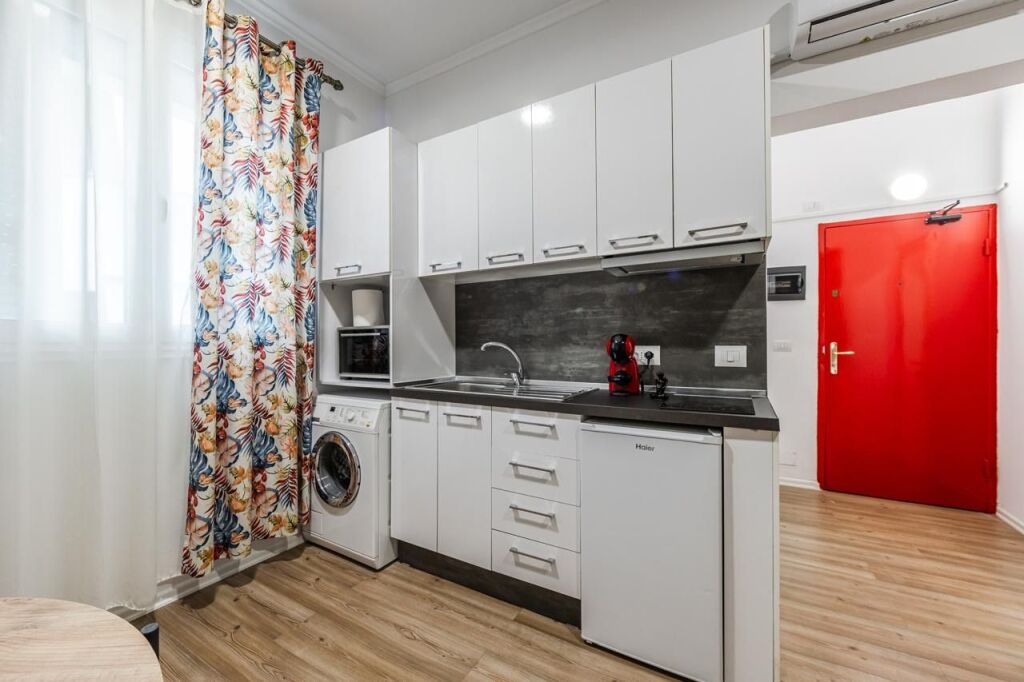 Apartment 1+1, Block!