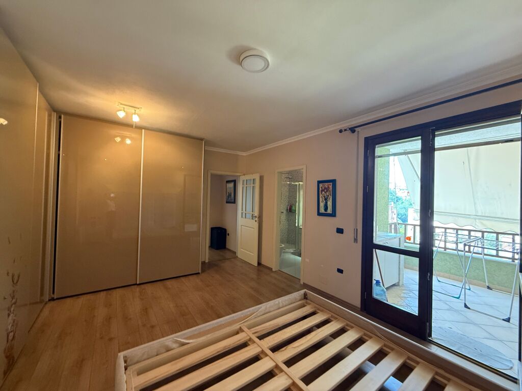 Apartament 2+1+Parkim KOpshti Botanik