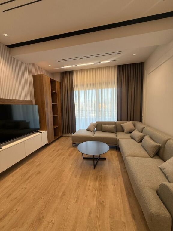 SHITET APARTAMENT 2+1 – LIQENI I THATË | PRANË RADISSON