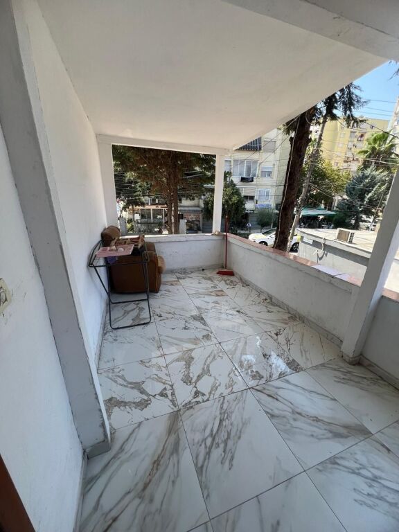 Rent | Apartament 2 + 1 | Gjergj Legisi | 450 €/month