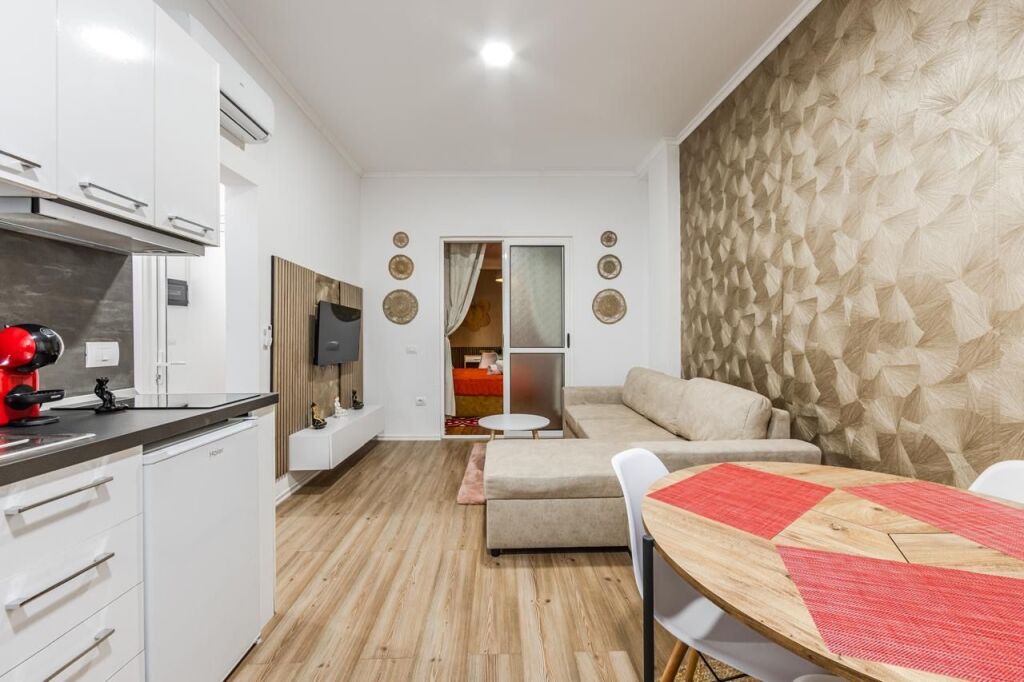 Apartment 1+1, Block!