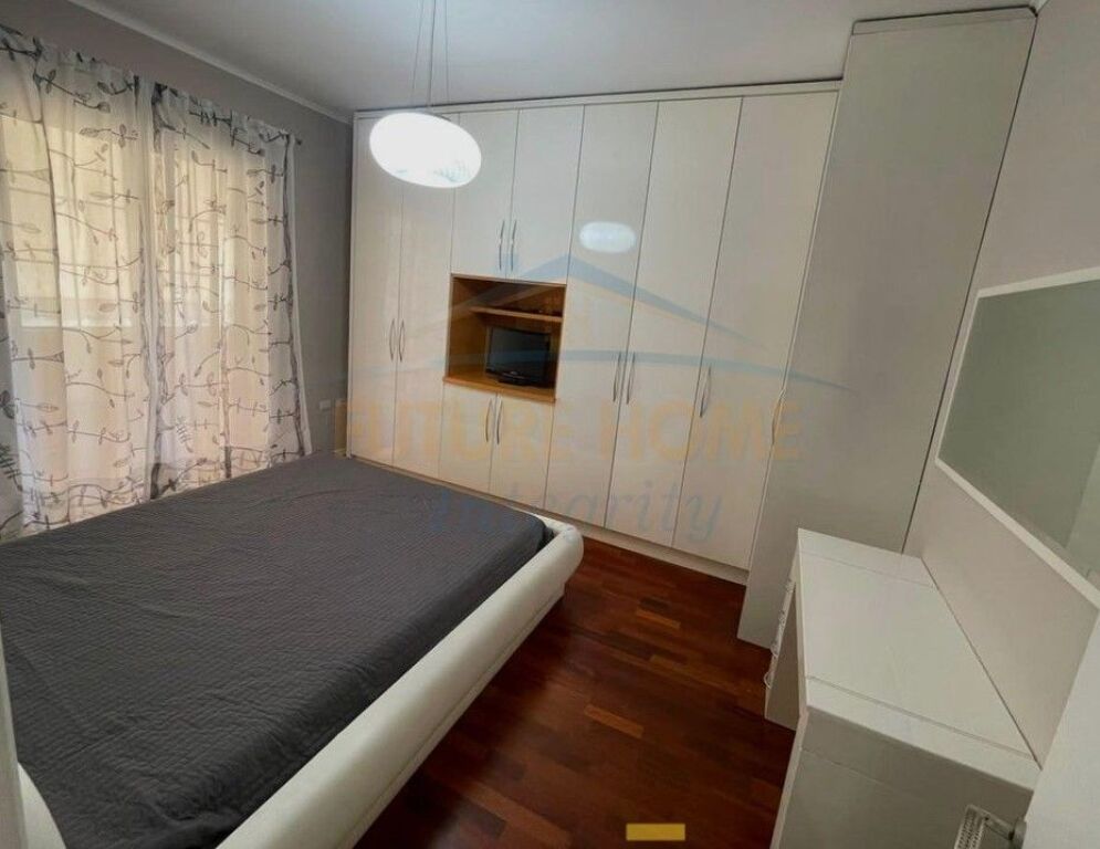 Affitto, Appartamento 1+1, Nuovo Mercato, Tirana.    70,000 Lekë