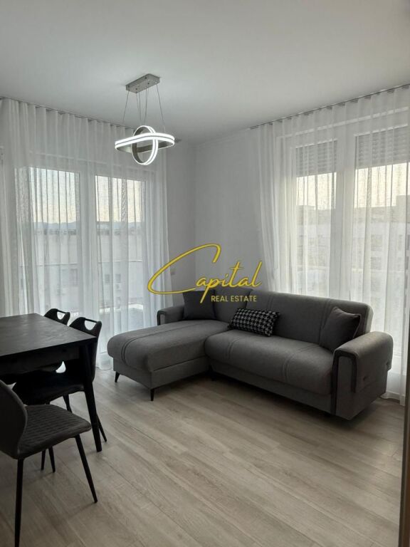 APARTAMENT ME QIRA 2+1 ISH STACIONI TRENIT 70.000 LEKE