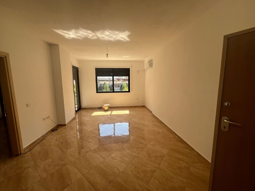 2+1 For Rent, Astir, Near the Ring, Empty