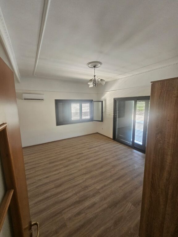 FOR RENT SPACE 200 m² – SUITABLE FOR OFFICE OR RESIDENCE