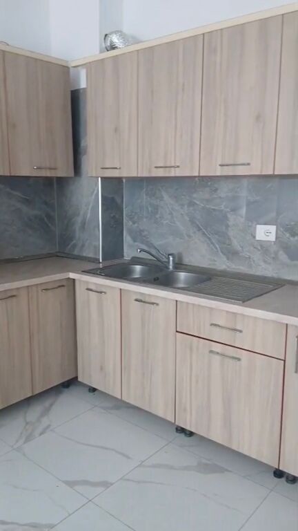 Apartament 1+1 per qera ne  Kamez