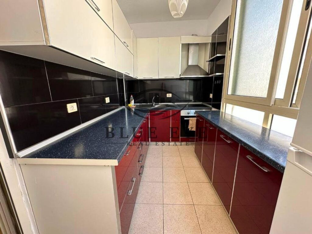Ofrohet me Qira Apartament 1+1 pranë Hotel Dyrrah – Plazh!