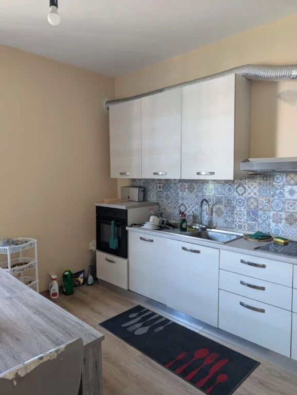 JEPET APARTAMENT ME QERA 2+1, FRESK
