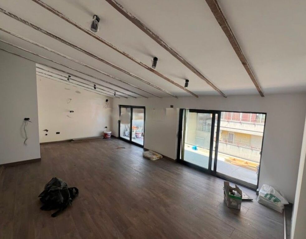 Apartament 1+1 për shitje tek Shallvaret! 190,000 €