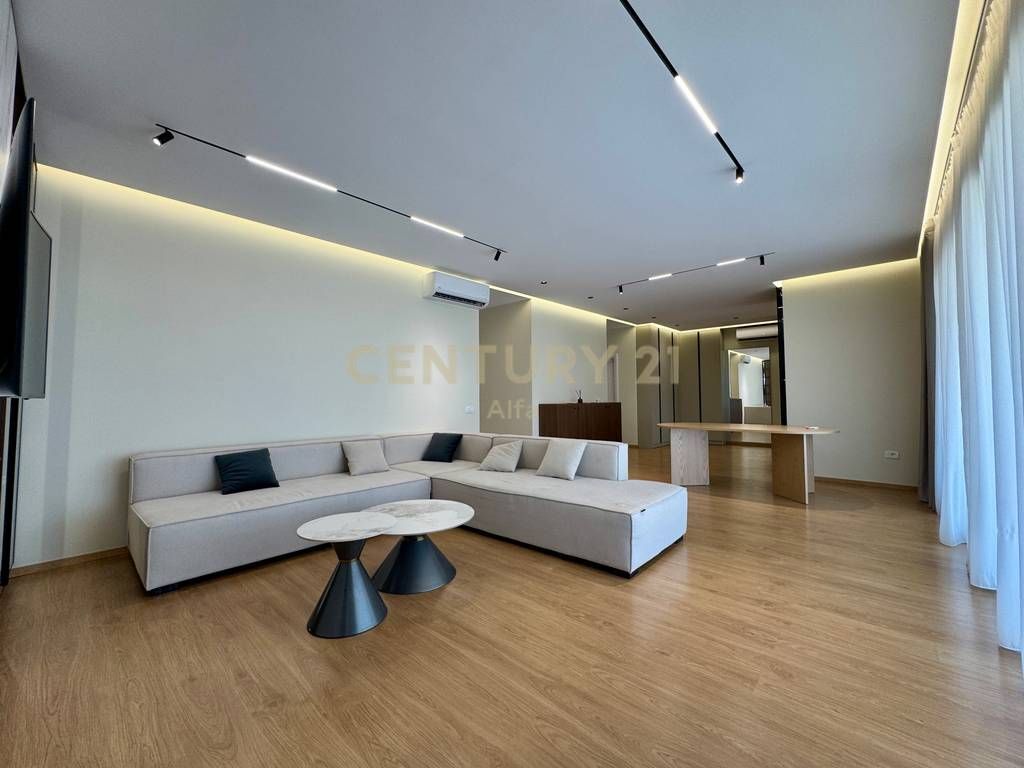 Apartment 3+1+3 for rent at Liqeni i Thate