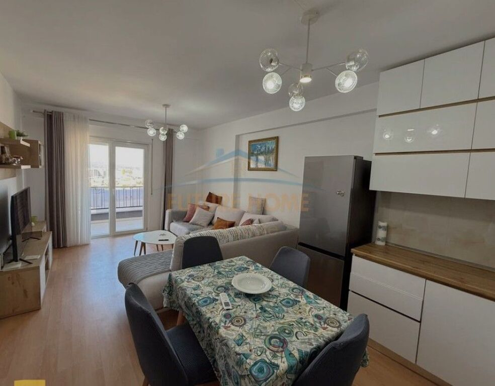 Affitto, Appartamento 2+1+2, Via 5 Maji, Tirana    65,000 Lekë