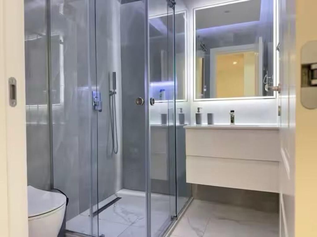 Affitto | Apartament 2 + 1 | Blloku | 850 €/mese