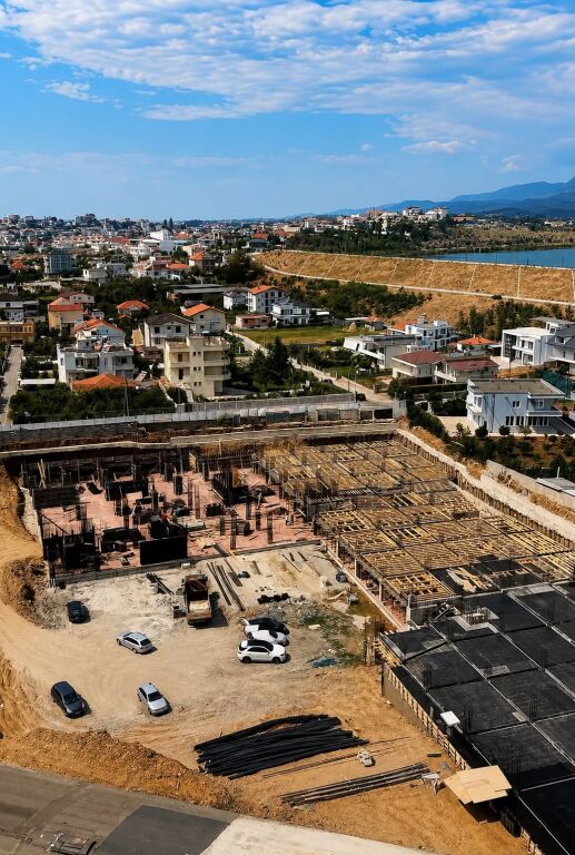 APARTAMENTE,NJESI,PARKIME PER SHITJE, PASKUQAN