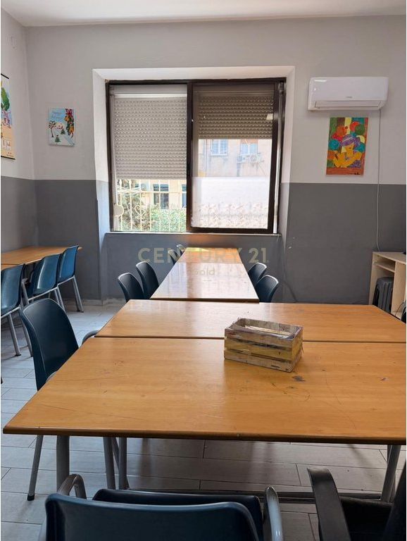 Apartment 3+1 for rent in the most sought-after area of Tirana. Ish Blloku, near Willson square