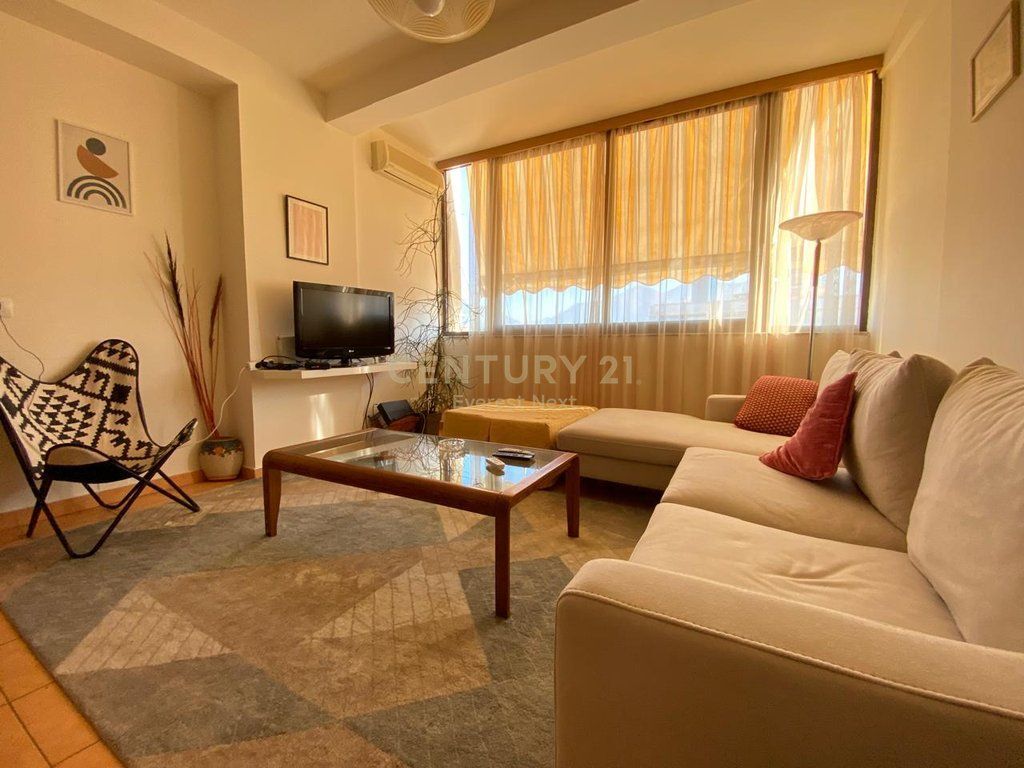 Apartament 2+1 per Qira Rruga Kavajes