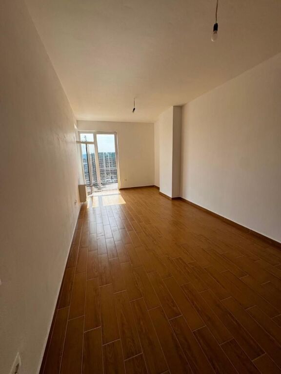 Zyre Me Qera 2+1 Tek Stacioni Trenit (ID BZ21025) Tirane