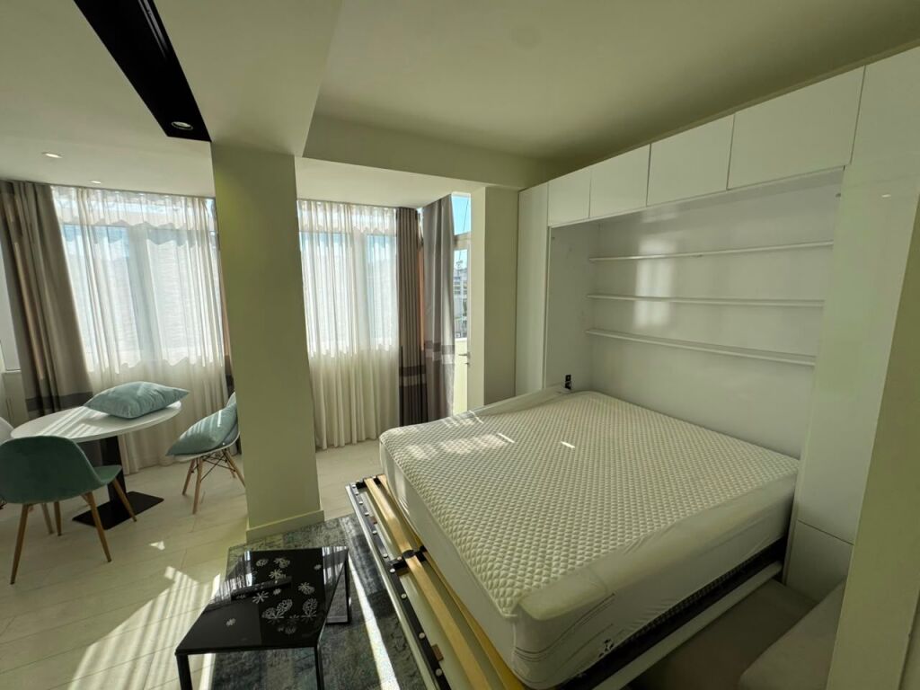 🏠 Monolocale in affitto  📍 Via Sami Frashëri, Piazza Wilson💰 55.000 lek/mese