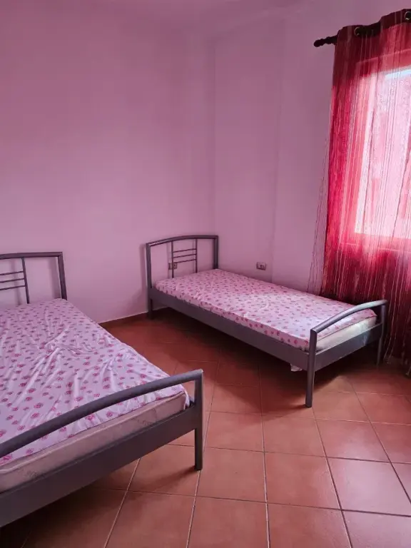 Qera | Vilë 3 + 1 |Selite | 550 €/muaj