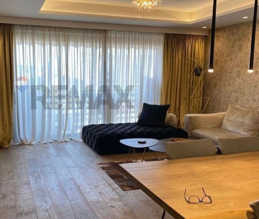 Affittasi appartamento 2+1 con posto auto nella zona di Blloku  ID: 530191009-3290