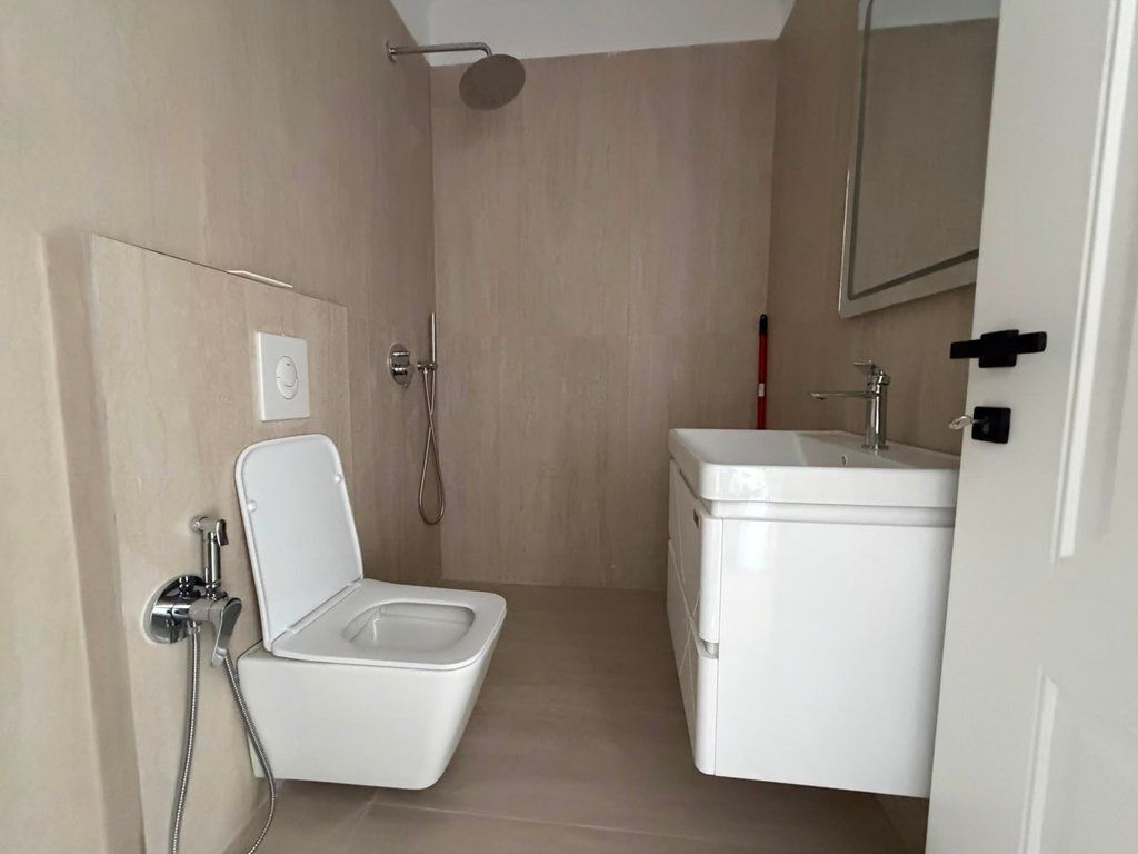 Shitet, Apartament 1+1, Rruga Dritan Hoxha, Tiranë