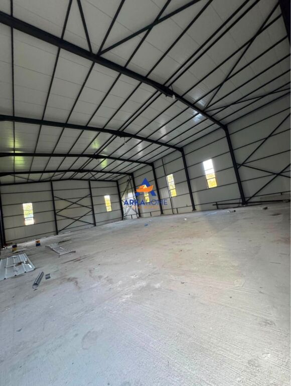 JEPET ME QERA KAPANON 400M2 "NE PEZË,HELMAS" 200000 LEKE