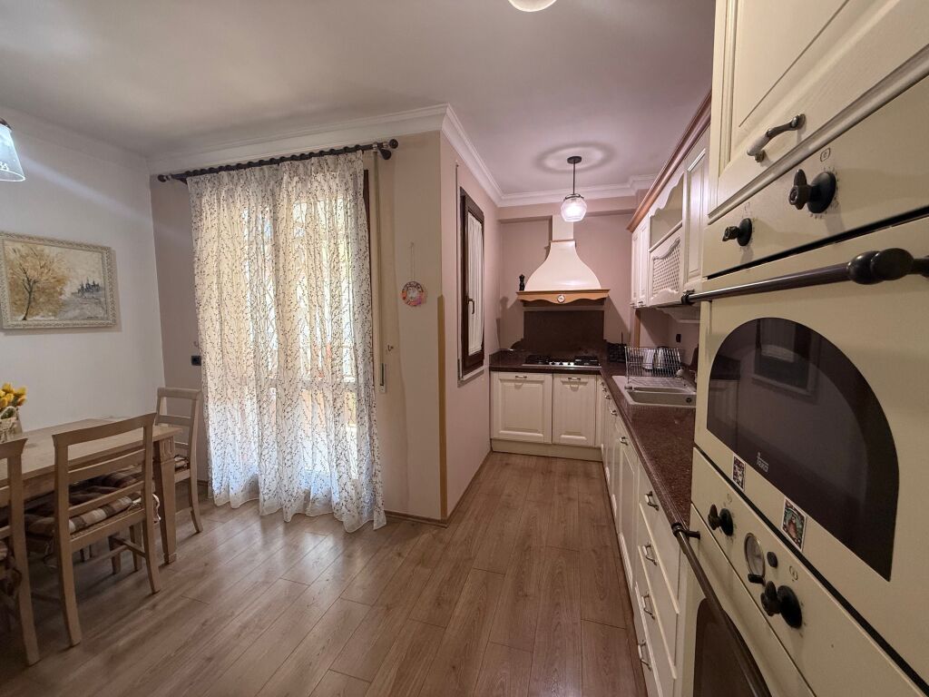 Apartament 2+1+Parkim KOpshti Botanik